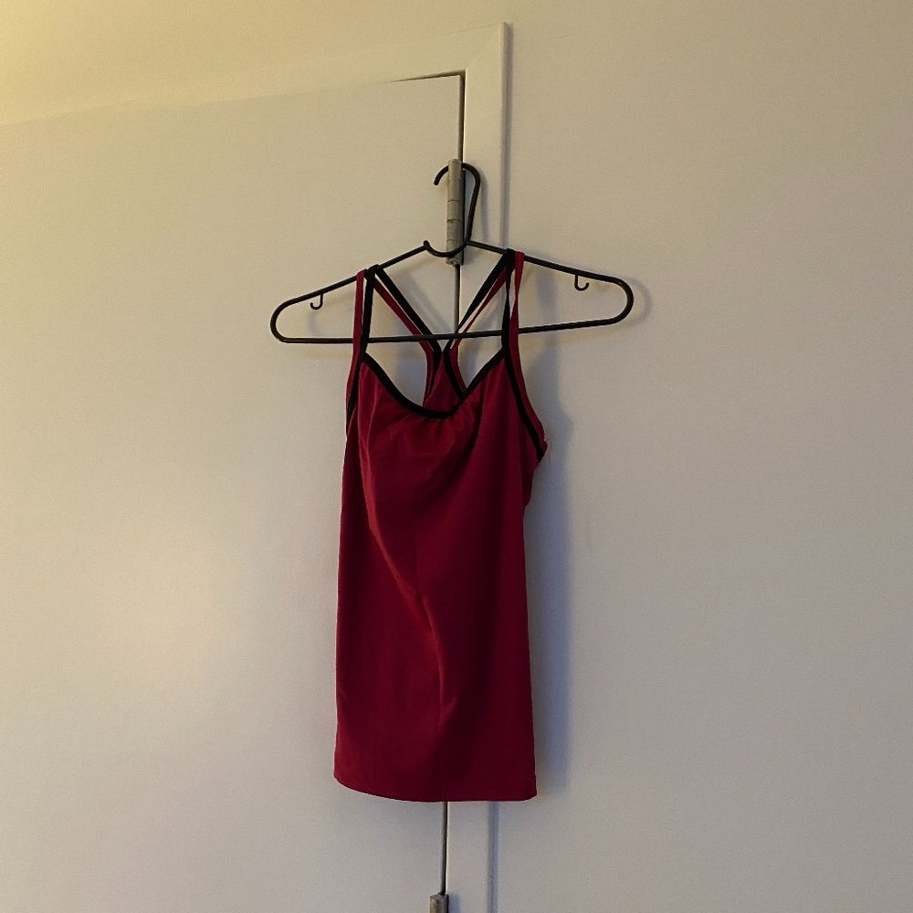 Y back workout tank with shelf bra